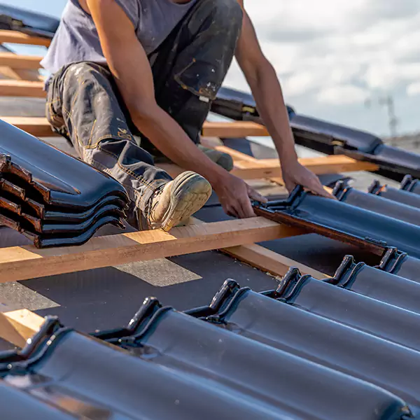 Why Elk Grove Village, IL Homeowners Choose Elk Grove Village Roofing Pro for Hail Damage Repairs?